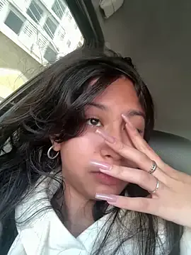 lynn9000 on StripChat 