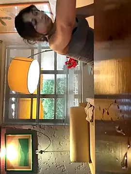 lynn9000 on StripChat 