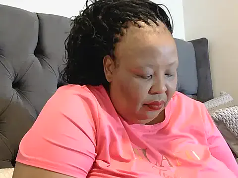 nancy111 on StripChat 