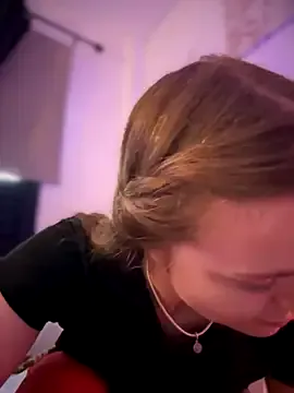 Piinkpandora on StripChat 