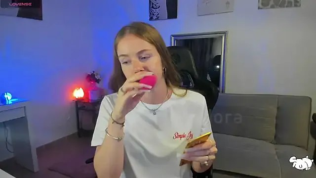 Piinkpandora on StripChat 