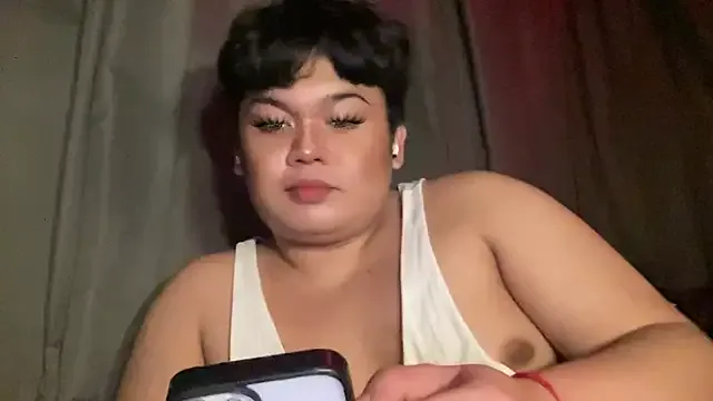 RedHead_Thalia model from sc