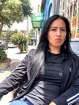 Sara_luna_ on StripChat 