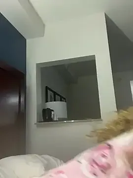 sexxycandyred on StripChat