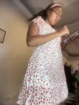 SheenaBrooke on StripChat 