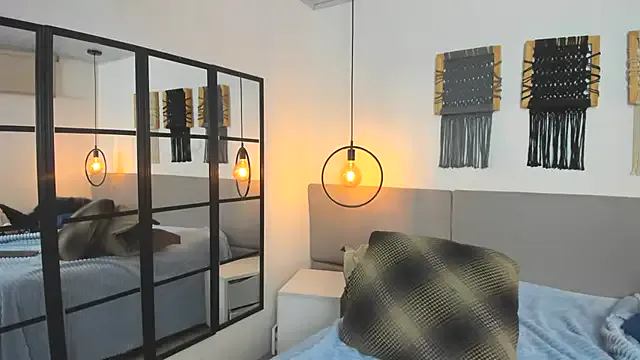 Sweet_camille on StripChat 