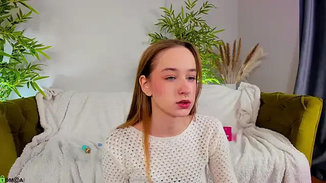 Sweett_Monica on StripChat 