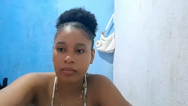 thamiresmiranda from StripChat is Freechat