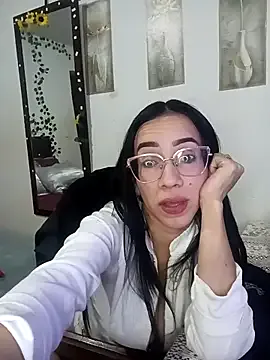YaraDuartee on StripChat 